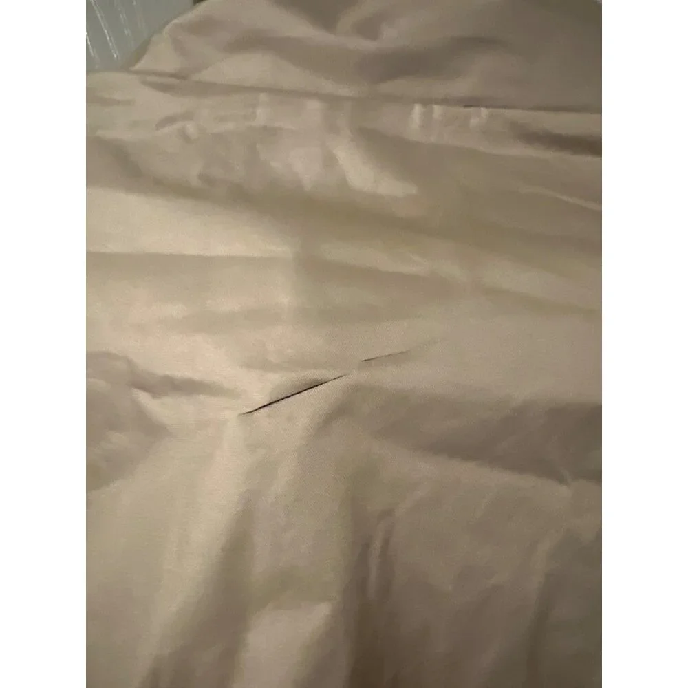 i6 Apparel Men’s XL Windbreaker Jacket –Lightweight, Zip‎ (box cutter Damage)